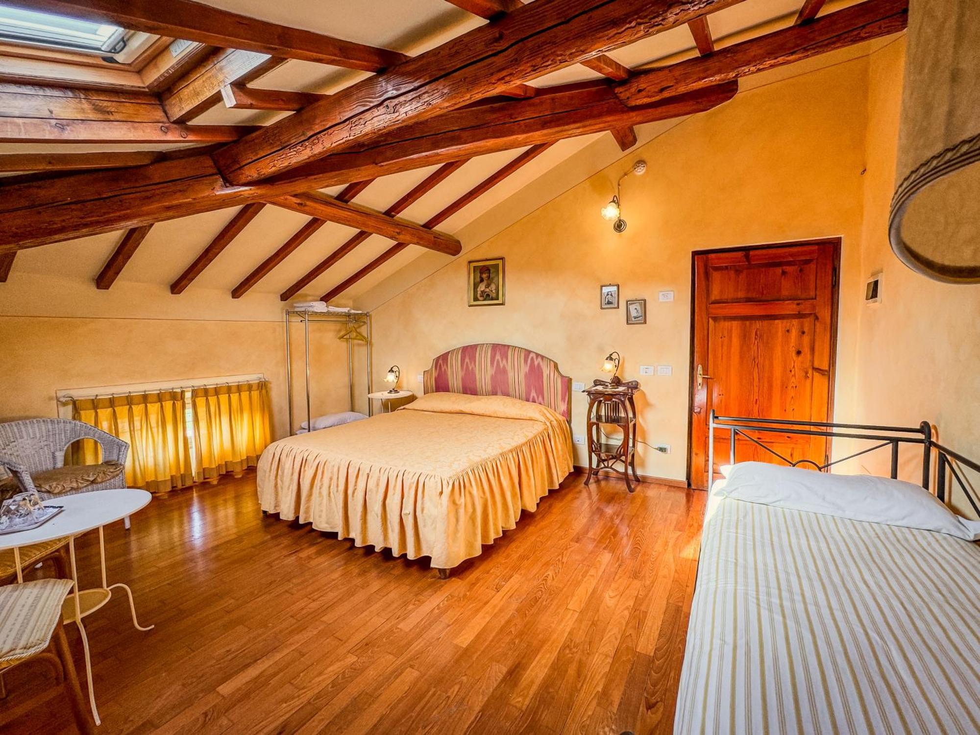 Marta Guest House Lucca Habitación foto